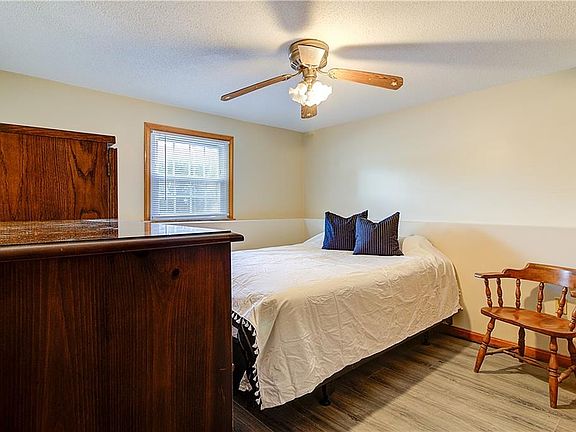 4th image of 95 Park Pl APT 102