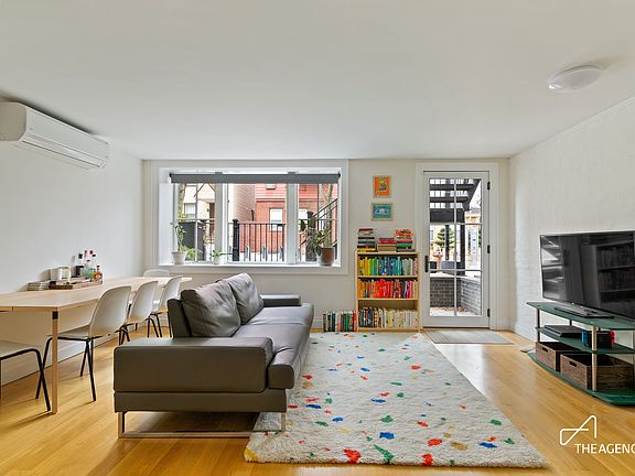 3rd image of 290 Manhattan Ave #1