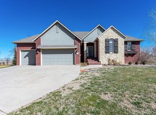 13716 E Mainsgate St, Wichita, KS 67228