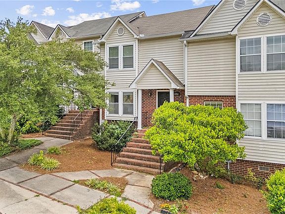 2nd image of 2266 Oak Glenn Cir