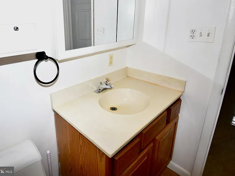 25253 Conrad Ct — Photo 21