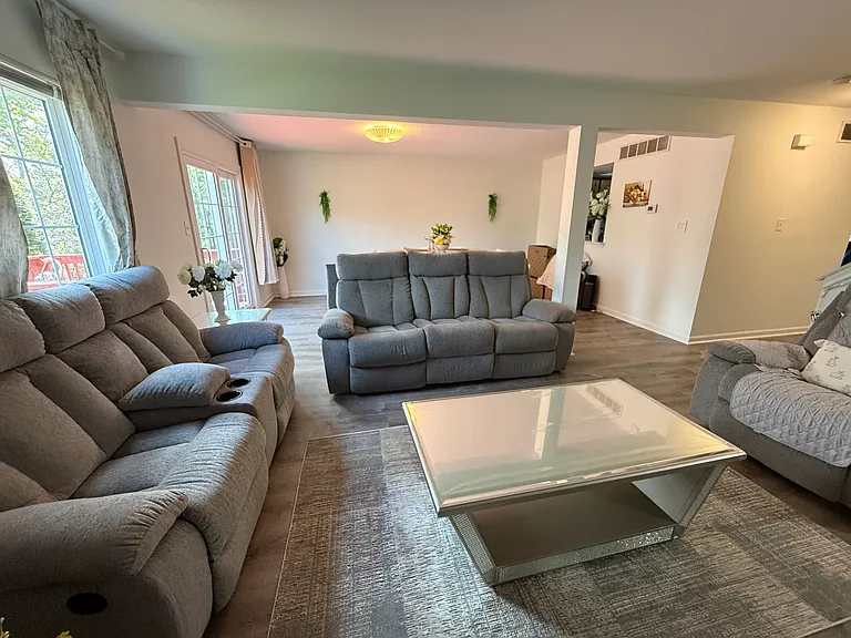 120 Village Dr — Photo 18