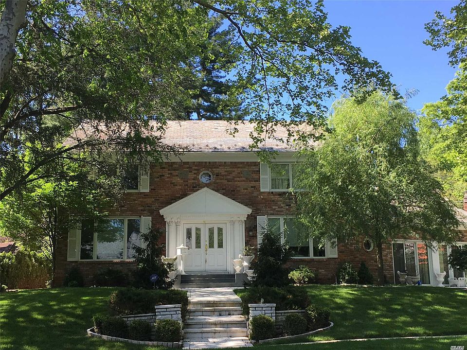 1st image of 6 Somerset Dr S