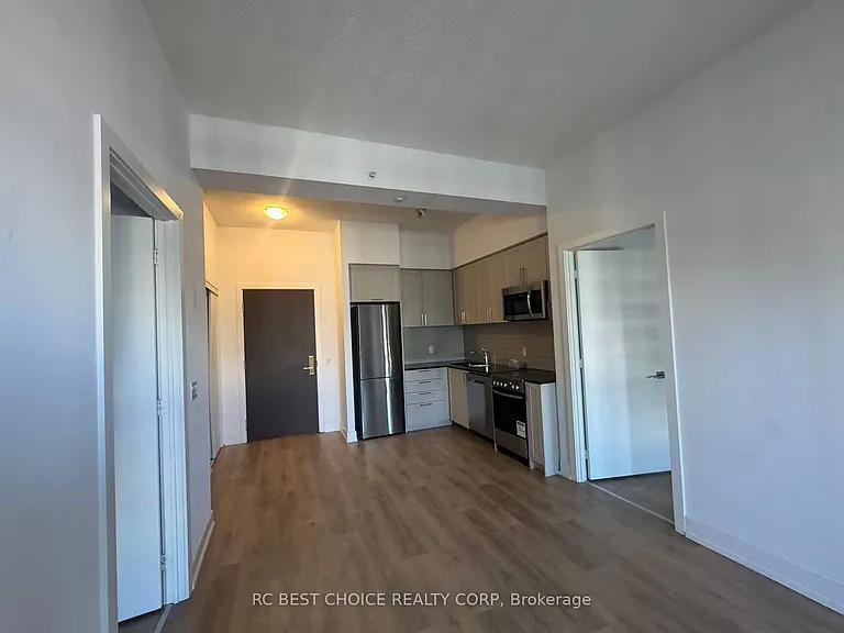 268 Buchanan Dr #820W — Photo 2