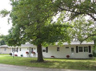 113 Westview Dr, Mattoon, IL 61938