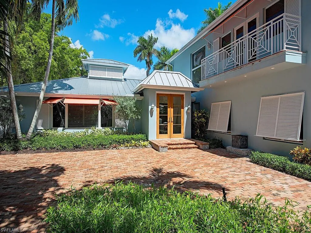 5 bed, 5.5 bath, 4434 sqft, $45,000 — Photo 3