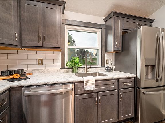 4th image of 3411 Dunmore Ave NW