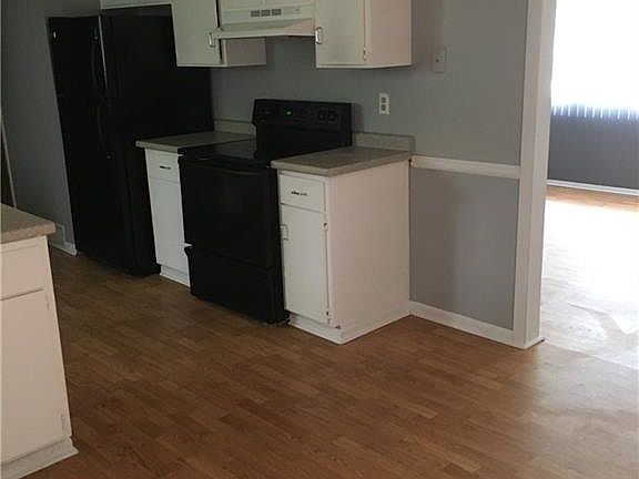 5th image of 565 Sunflower Dr