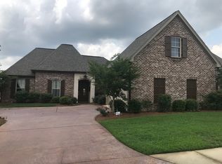 303 Emerald Cv, Flowood, MS 39232