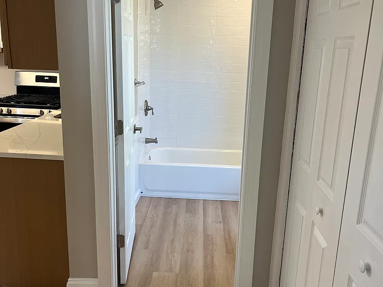 216 Broad St — Photo 13