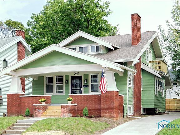 3rd image of 2026 Parkdale Ave