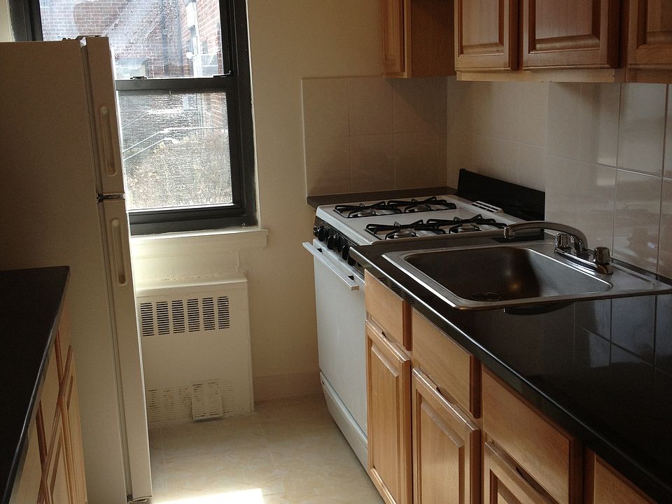 1st image of 19622 67th Ave #1