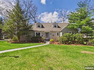 808 Parsons Rd, Ridgewood, NJ