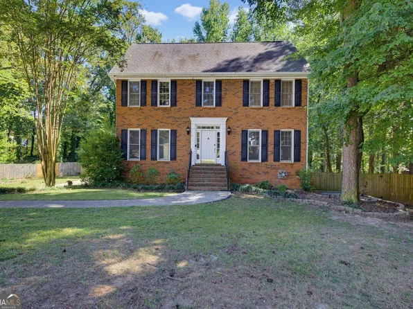 2711 Lochraven Ct, Snellville, GA 30039