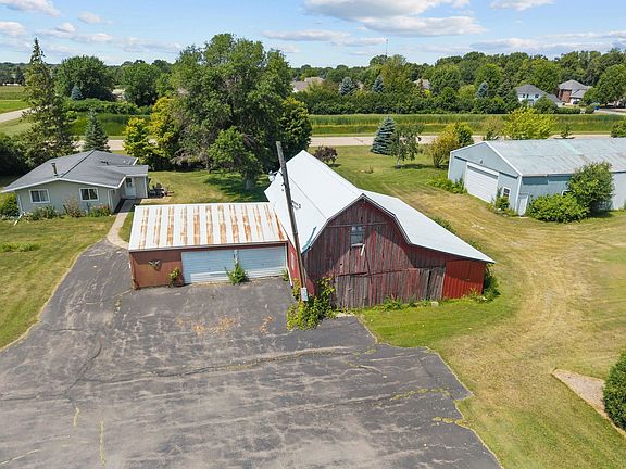 3rd image of W6576 Manitowoc Rd