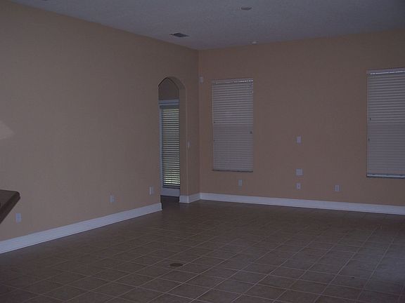 4th image of 1025 Shadowmoss Dr
