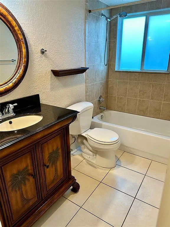2 bed, 2.0 bath, 832 sqft, $2,000 — Photo 3
