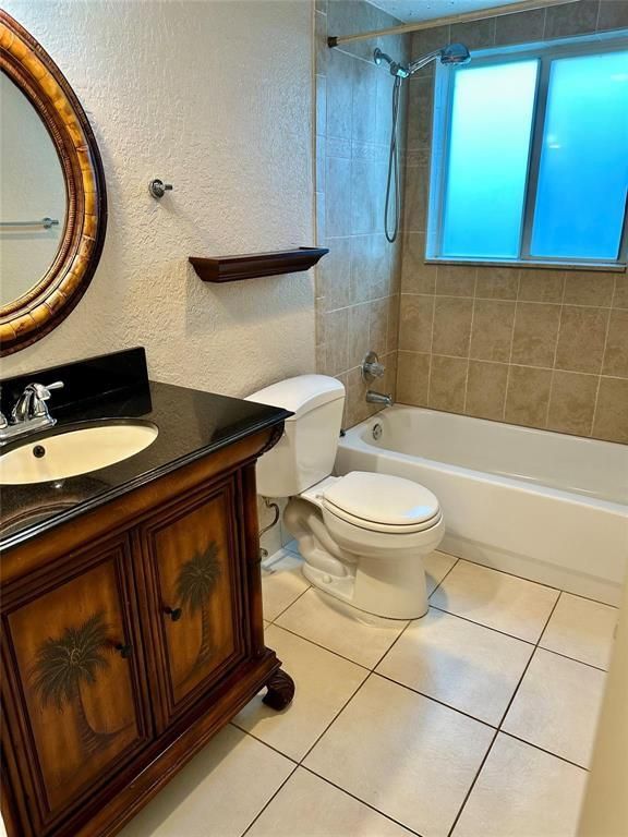 2190 SE 5th St APT 3-B, photo 3