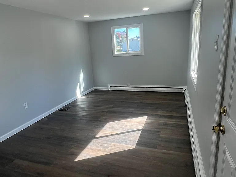 52 Hickory St — Photo 16
