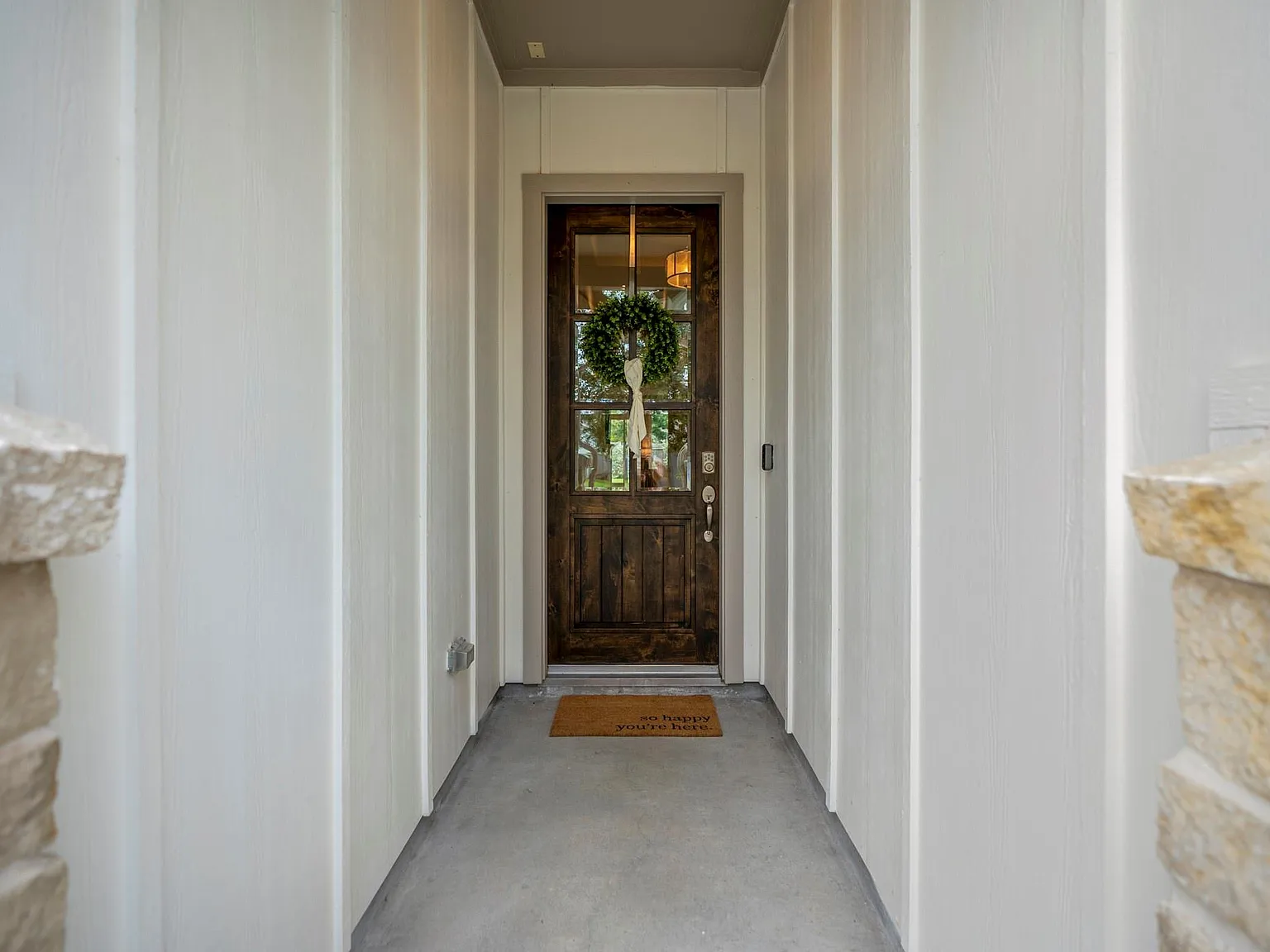 3 bed, 2.0 bath, 2128 sqft, $3,100 — Photo 4