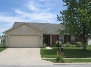 203 Brixton Woods Dr W, Pittsboro, IN