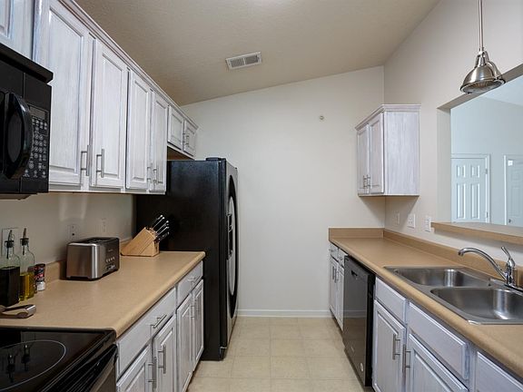 5th image of 2312 Remington Way APT 1307
