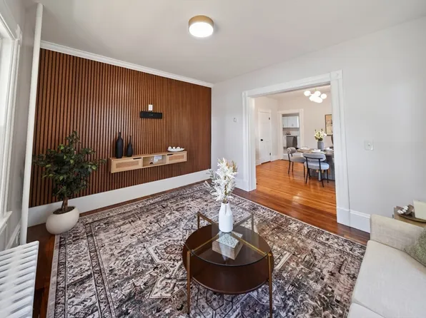 10 Elm St, South Hadley, MA 01075