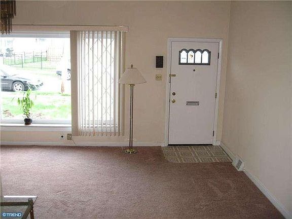 4th image of 8514 Summerdale Ave