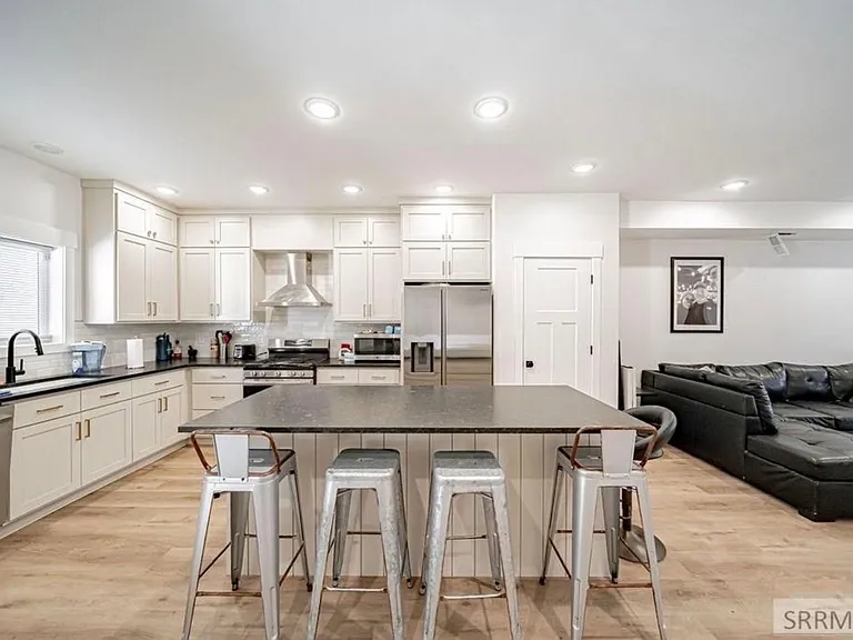 1426 Fremont Ave — Photo 8