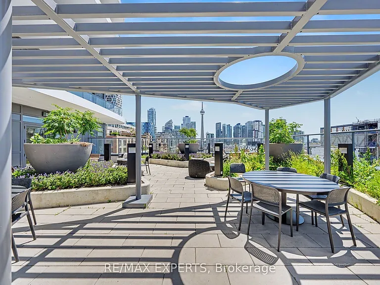 280 Dundas St W #1805 — Photo 39