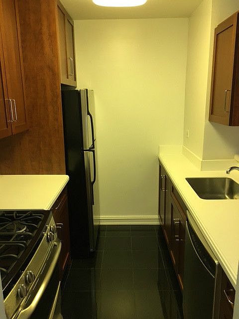 1st image of 400 E 71st St APT 16N