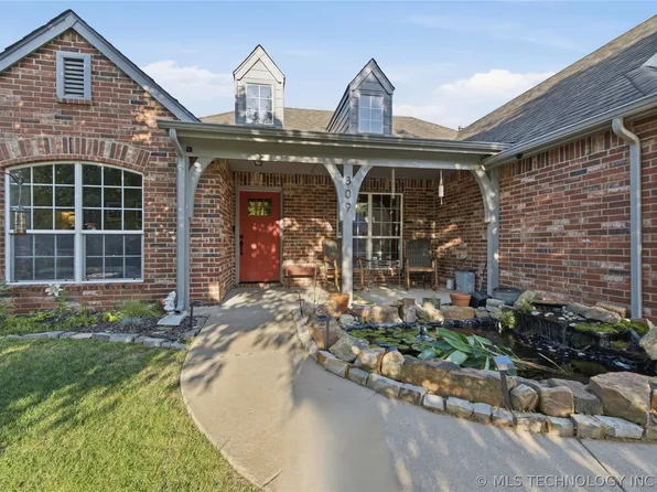 809 S 71st St, Broken Arrow, OK 74014