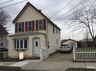 66 John St, Carteret, NJ 07008