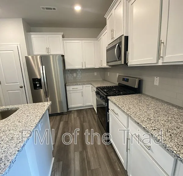 4006 Beckton Trl — Photo 11