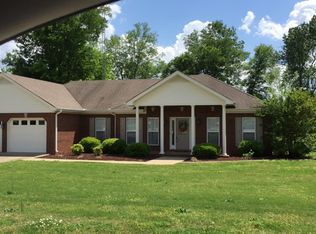 32 Cedarbrook Ln, Killen, AL 35645