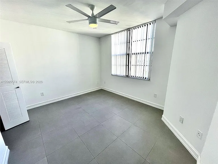 1919 Van Buren St #818A — Photo 22
