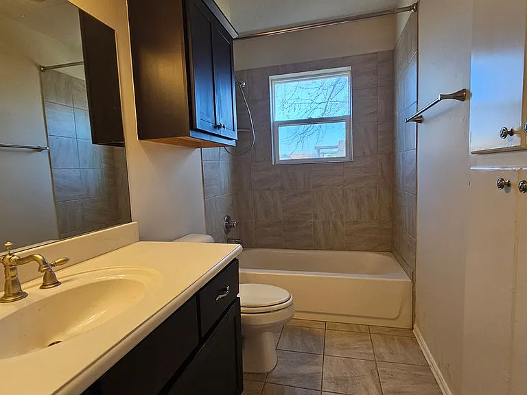 1345 Columbia Cir — Photo 11