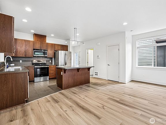 3rd image of 8128 Wolcott Avenue S