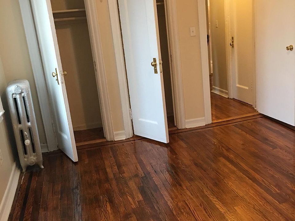 2nd image of 2541 Olinville Ave