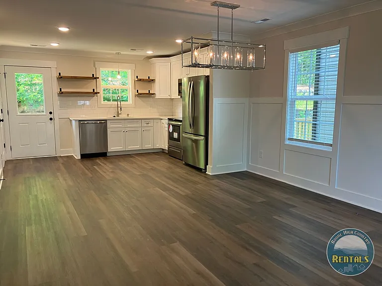 291 Stratford Ln — Photo 15
