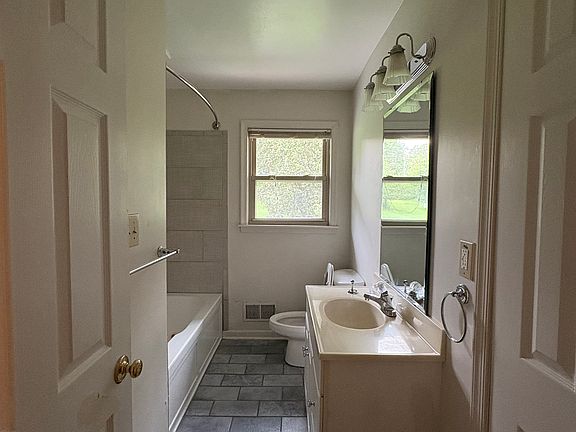 5th image of 5528 Galloway Cir