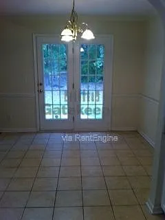 725 Old Stone Ct — Photo 8