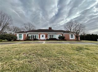 6 Fruitland Dr, New Castle, PA