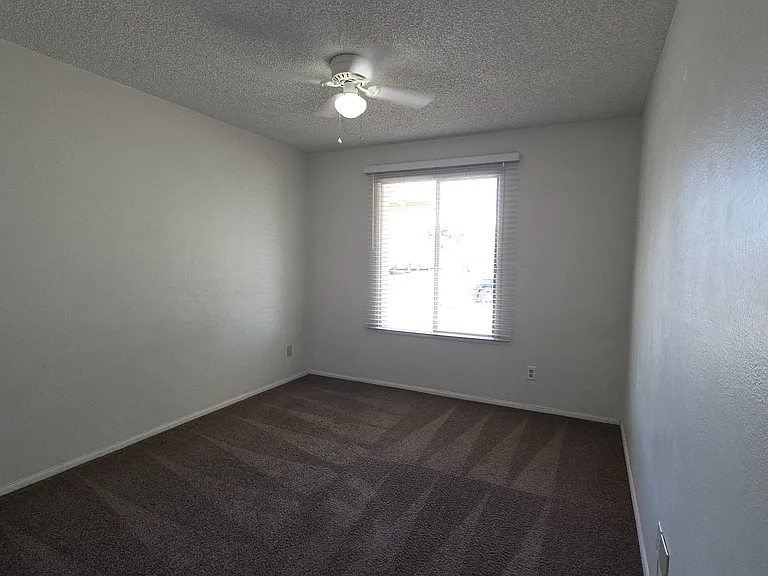 1418 E Broadmor Dr — Photo 6