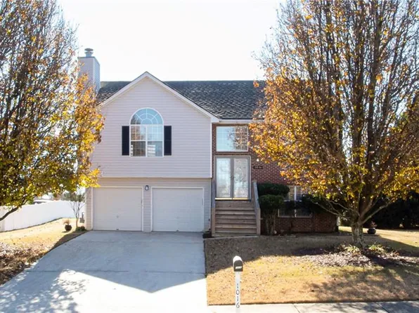 1016 Field View Dr, McDonough, GA 30253