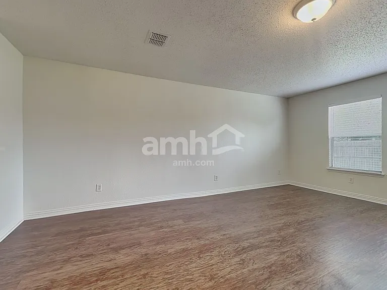 4405 Statesman Ln — Photo 9