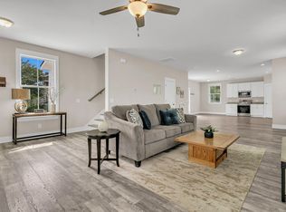 121 Brightwood Dr, Huger, SC 29450
