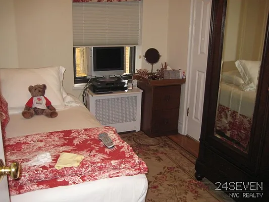 Rented by 24 7 NYC Realty Inc. | media 78