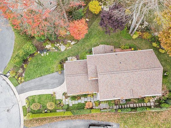 3rd image of 10094 Heron Ct