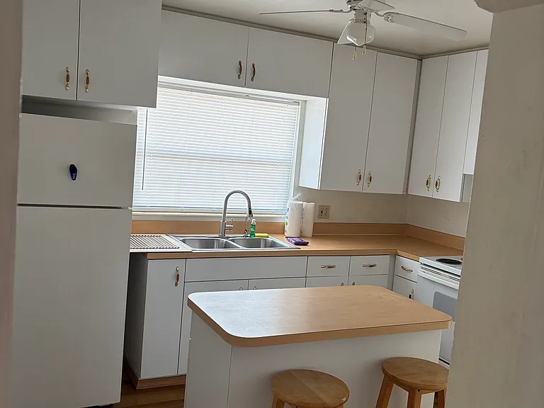 2314 W Gray St — Photo 25
